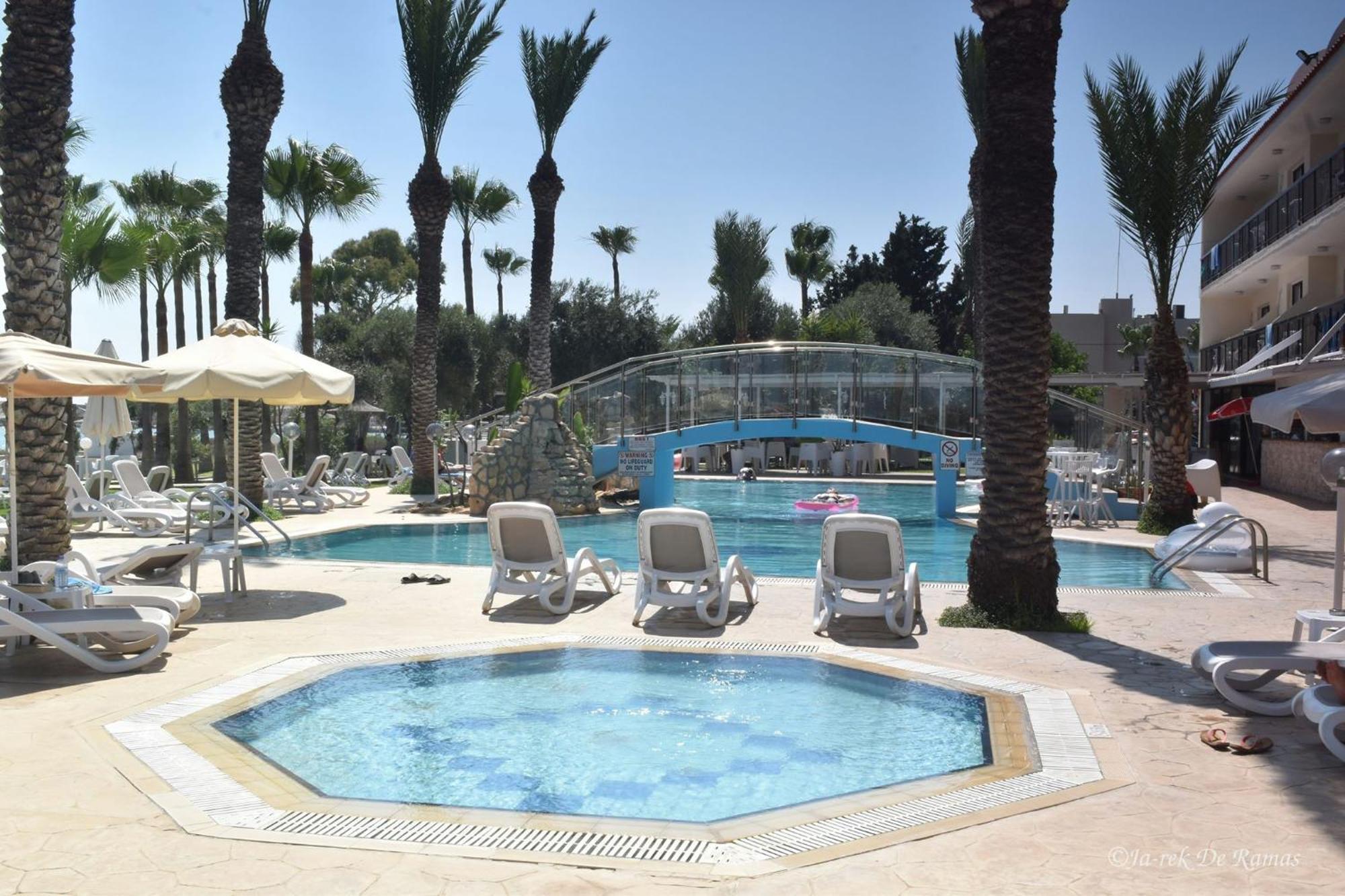 Simos Magic Beach Hotel Apts Ajia Napa Zewnętrze zdjęcie