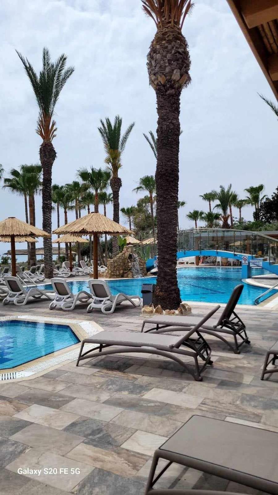 Simos Magic Beach Hotel Apts Ajia Napa Zewnętrze zdjęcie